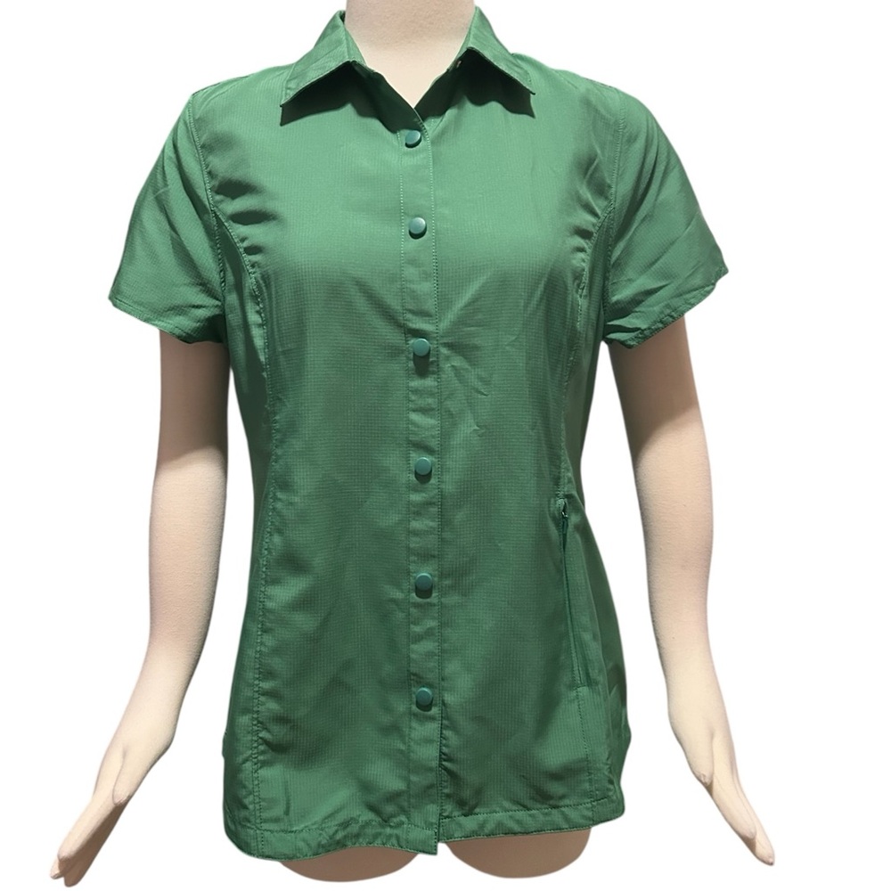 Duluth Trading brand top